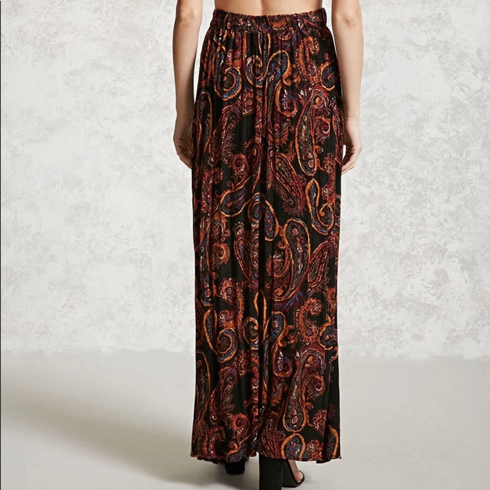 Forever 21 Contemporary Paisley Maxi Skirt